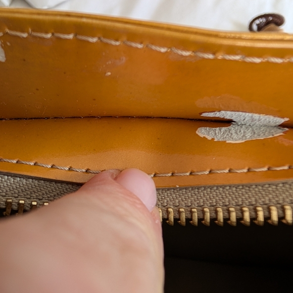 Authentic Louis Vuitton Houston Embossed Monogram Vernis Leather Tote Bag - Picture 11 of 14